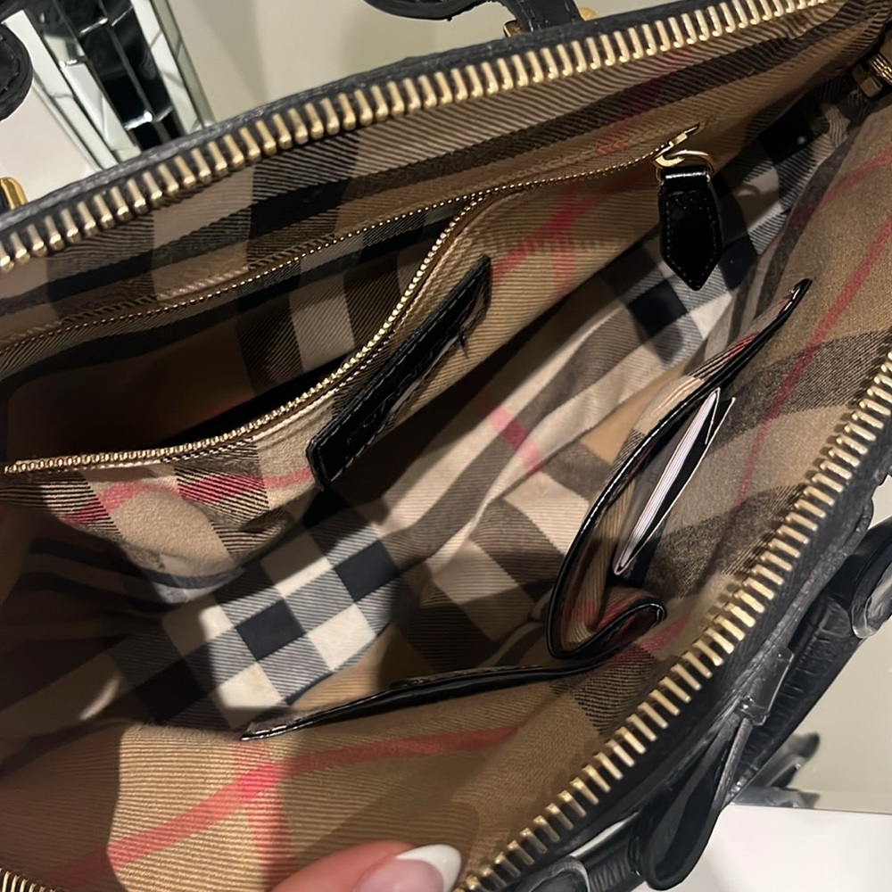 SOLD ✨✨100% Authentic Burberry Top Handle bag - Picture 8 of 10